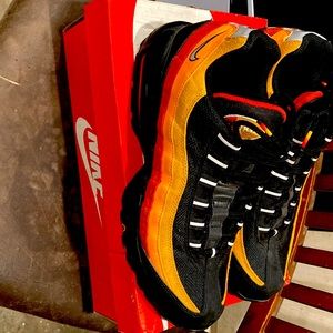 Nike Air Max “95 Red/orange/black Size 11 US Mens